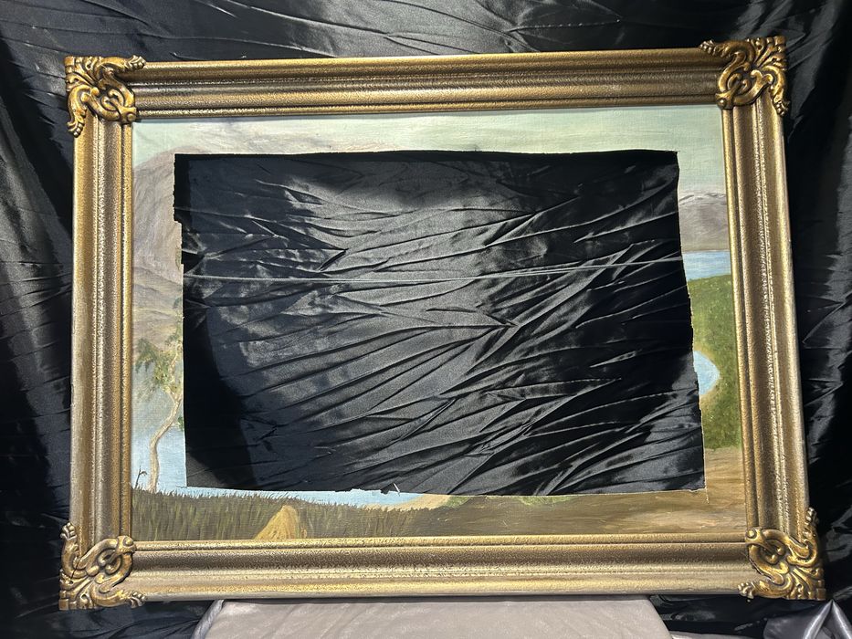 Zdobiona rama drewniana – złocona – 80 cm