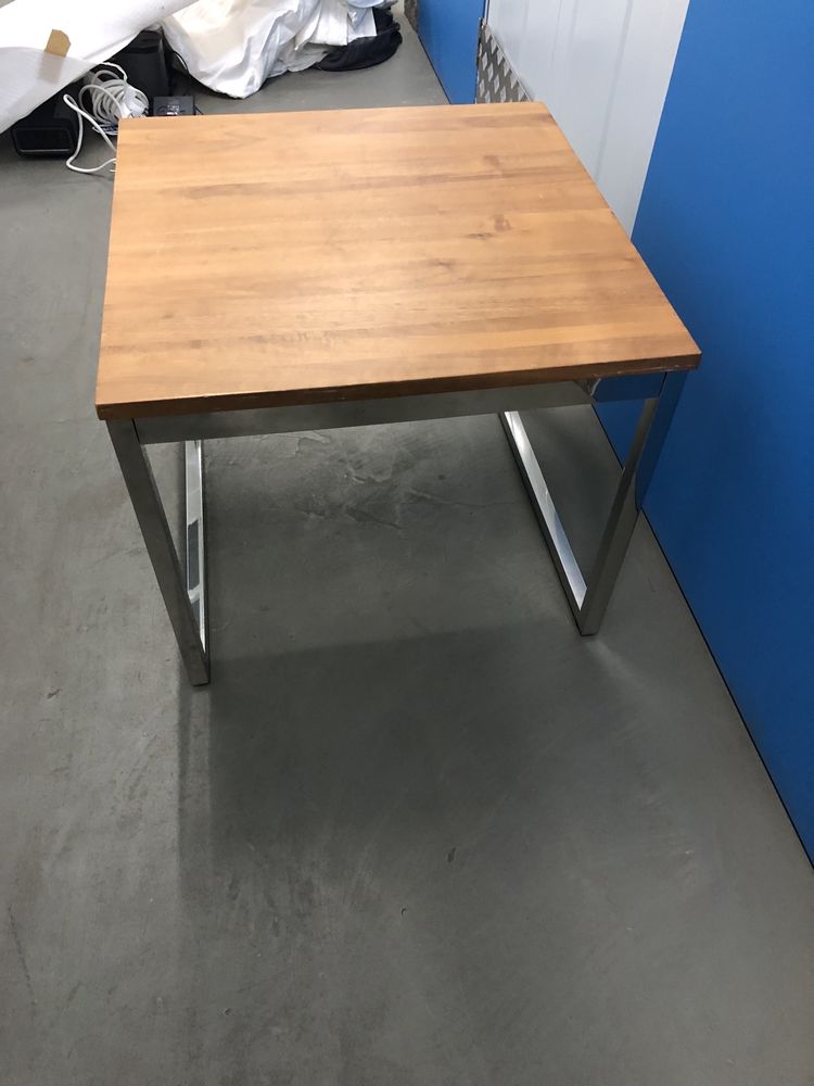 "À venda: Mesa de café lateral