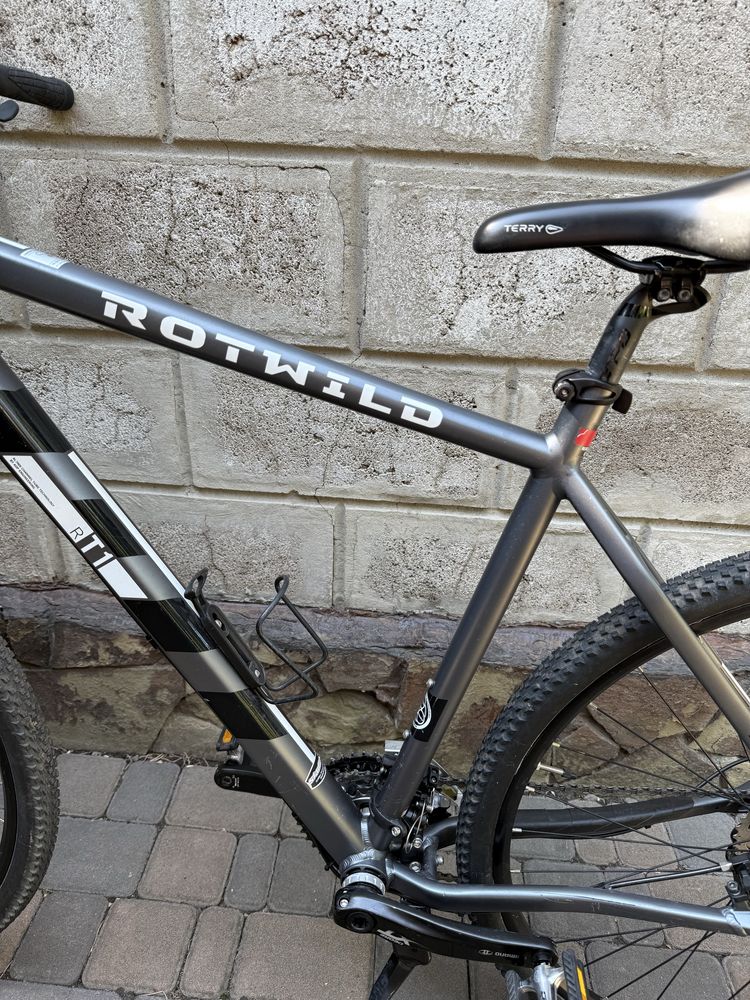 Кроссовый хардтейл Rotwild R.T1 на Shimano XT