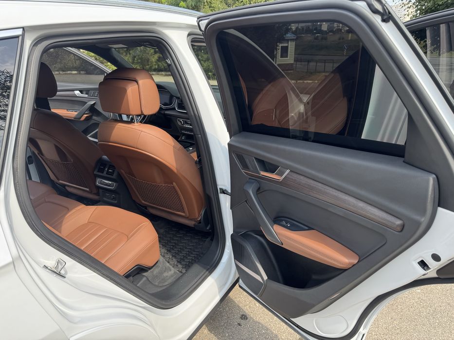 Audi q5 2021 як нова перед максимальна комплектація