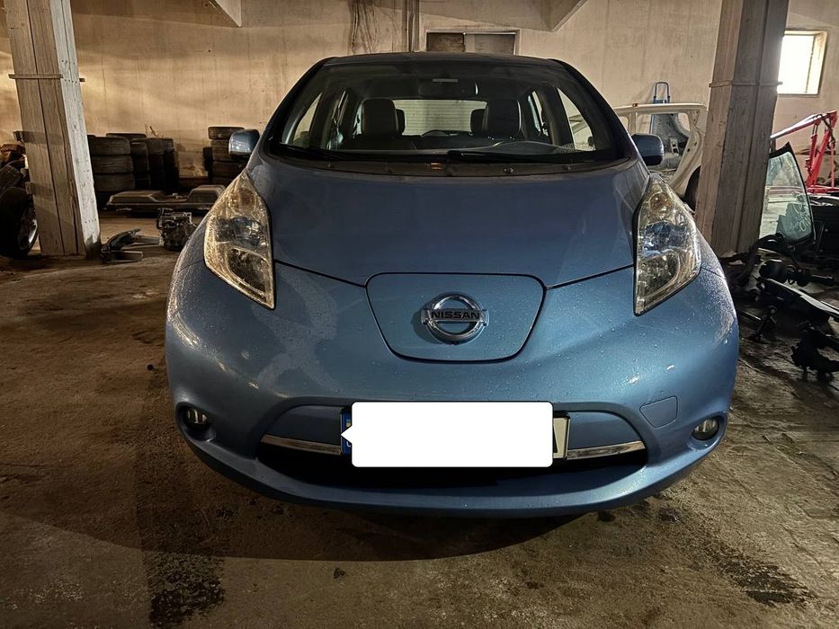 Разборка шрот запчасти Nissan Leaf  24kw колір RBJ нисан лиф