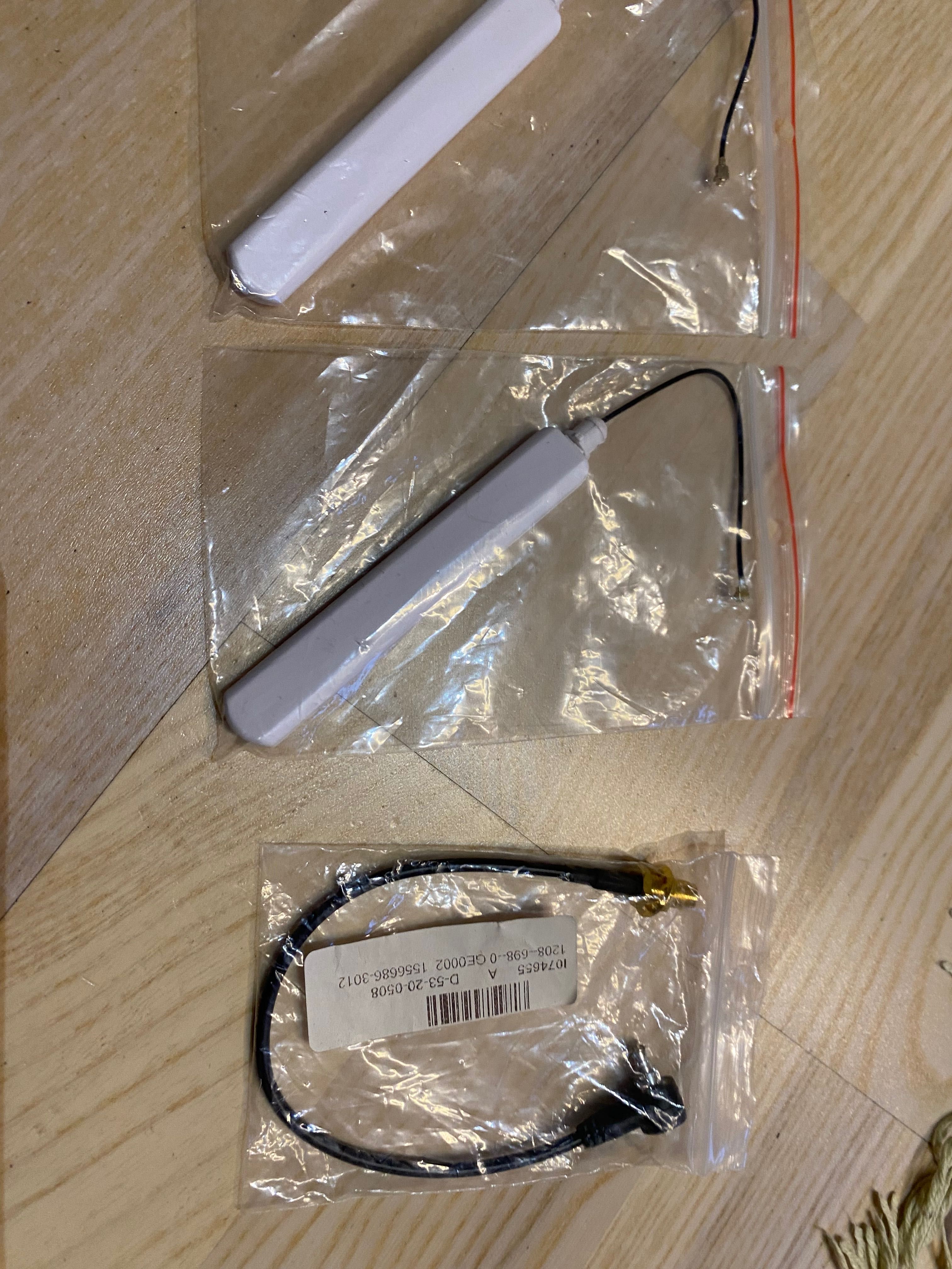 2 anteny GSM + kabel adapter
