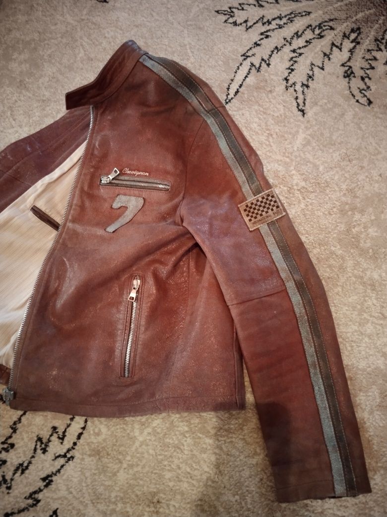 Байкерська шкіряні куртка Chevignon , оригінал,ексклюзив.
