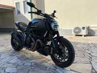 Ducati Diavel black edition