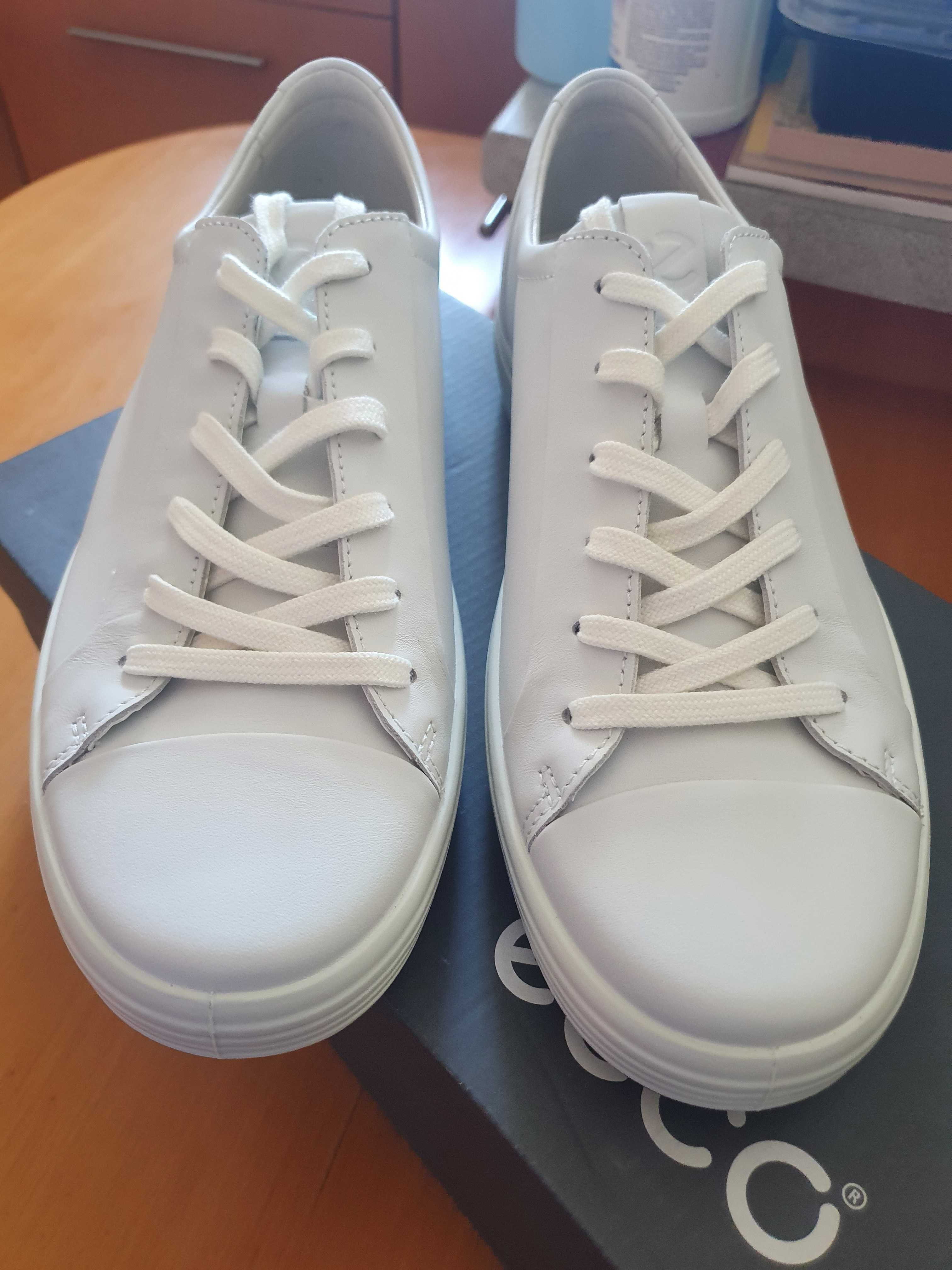 Buty Ecco Soft 7 M klasyczne skórzane białe  44 EU  28 CM