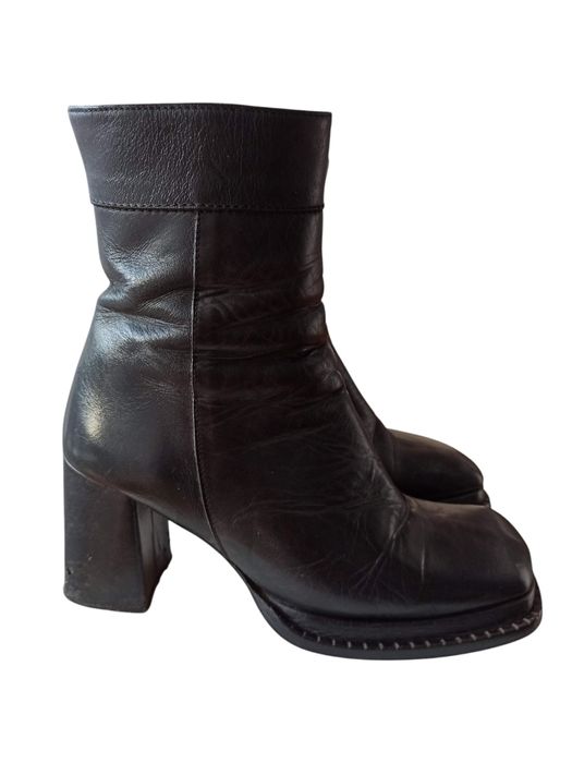 Botas pele pretas n° 36