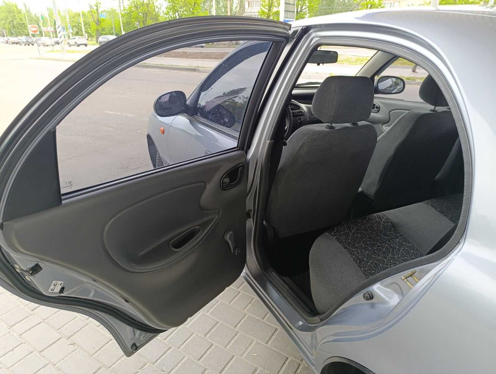Daewoo Lanos 2010 року 1,5 л./бензин