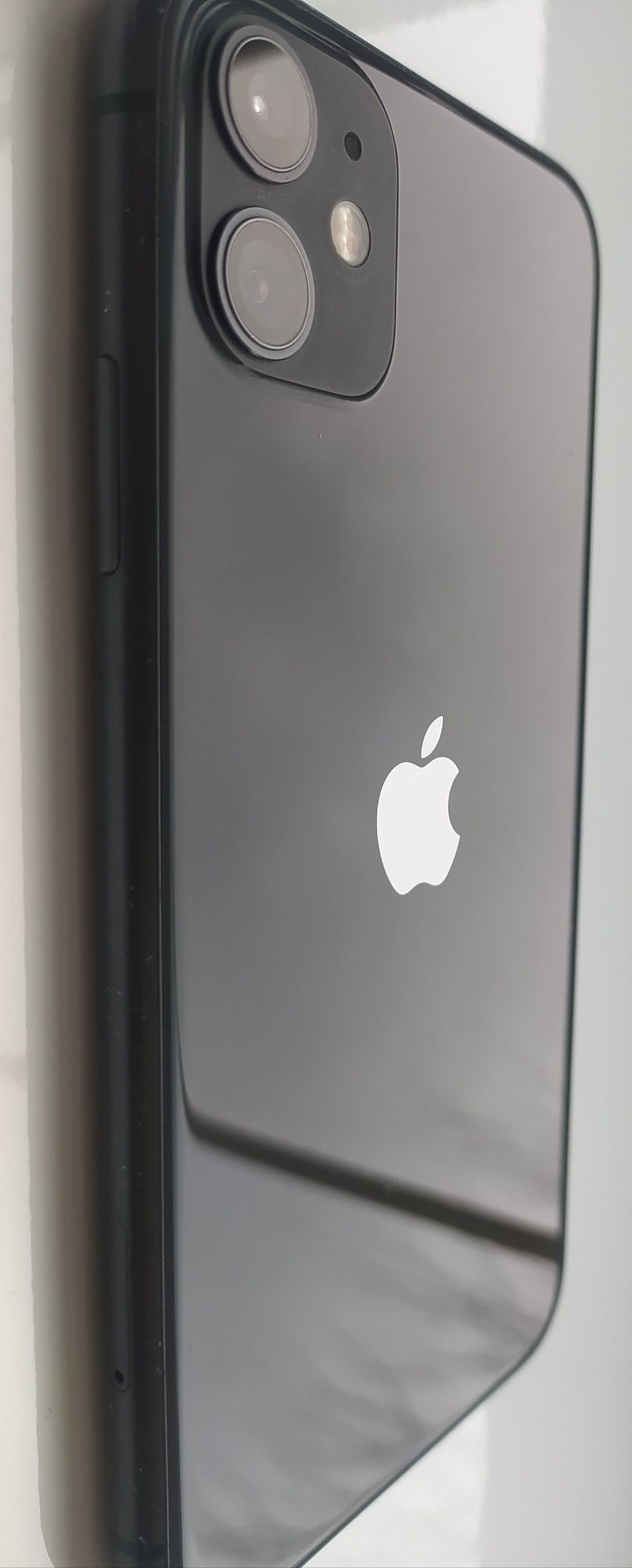 iPhone 11 64gb never