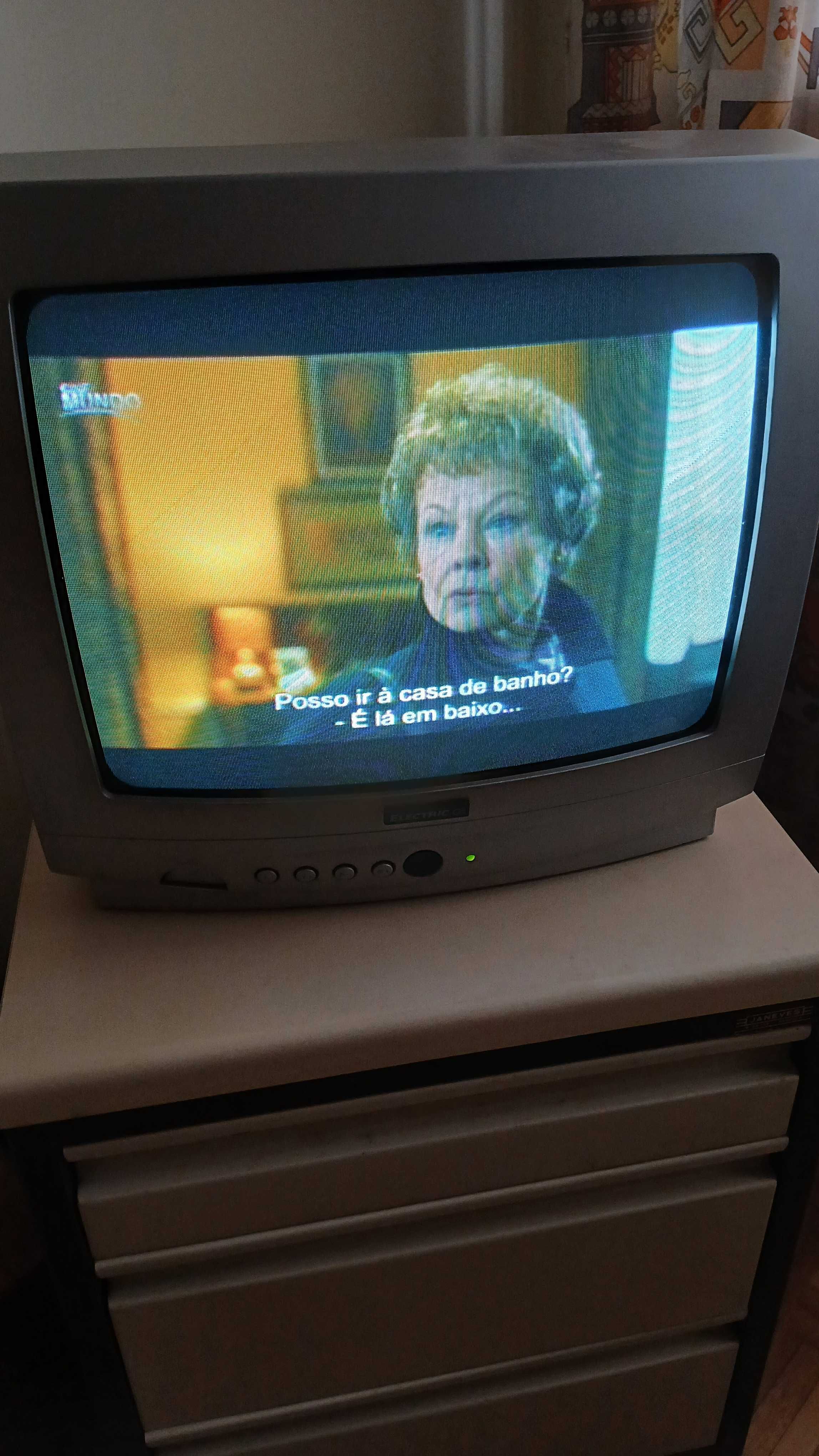 Televisão de 30 cm