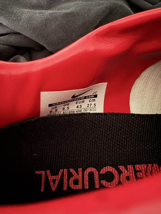 Продам бутсы Nike mercurial новые !