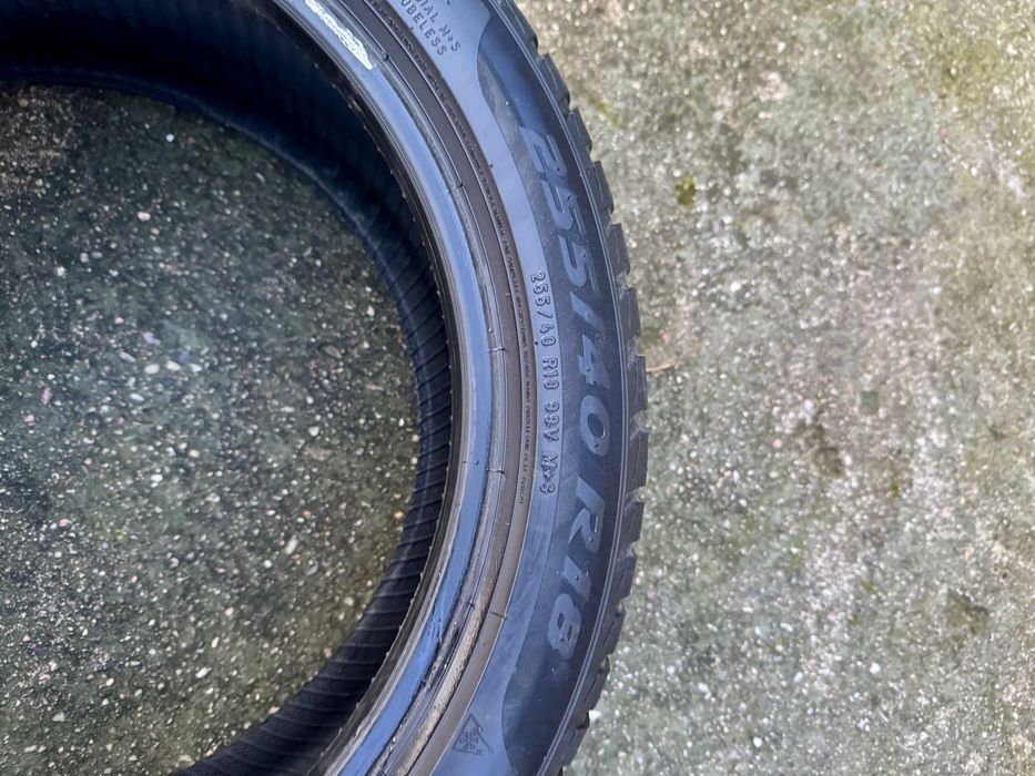 Opony zimowe Pirelli sottozero 3 255/40/18