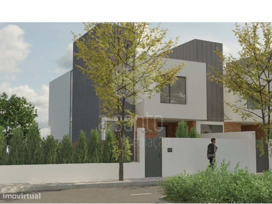 Terreno de moradia em Beloura/Abrunheira