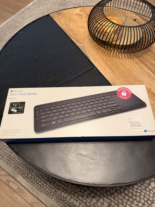 Bezprzeowodowa  klawiatura Microsoft All-in-One Media Keyboard