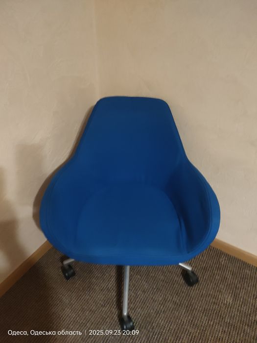 Продам стул крепкий и в очень хорошем состоянии