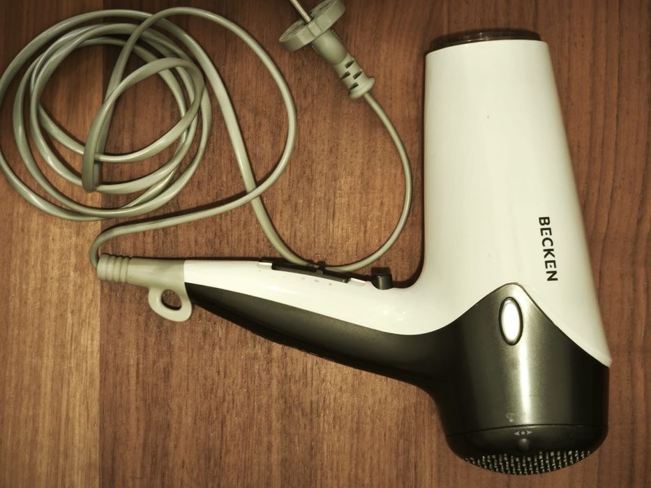 Secador de cabelo usado