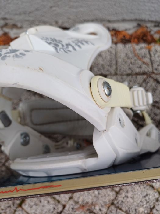 Nr 4 Snowboard ROSSIGNOL SLY dł. 158 cm + wiązania
