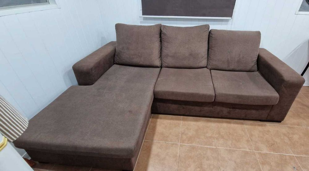 Sofá chaise longue como NOVO