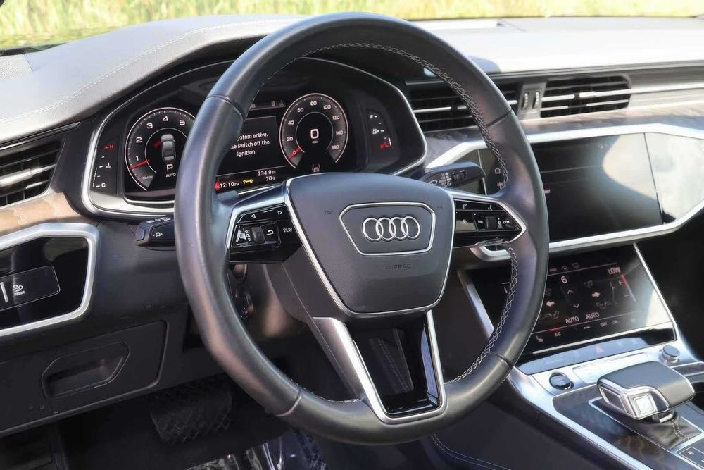 Audi A6 quattro Premium Plus      2022