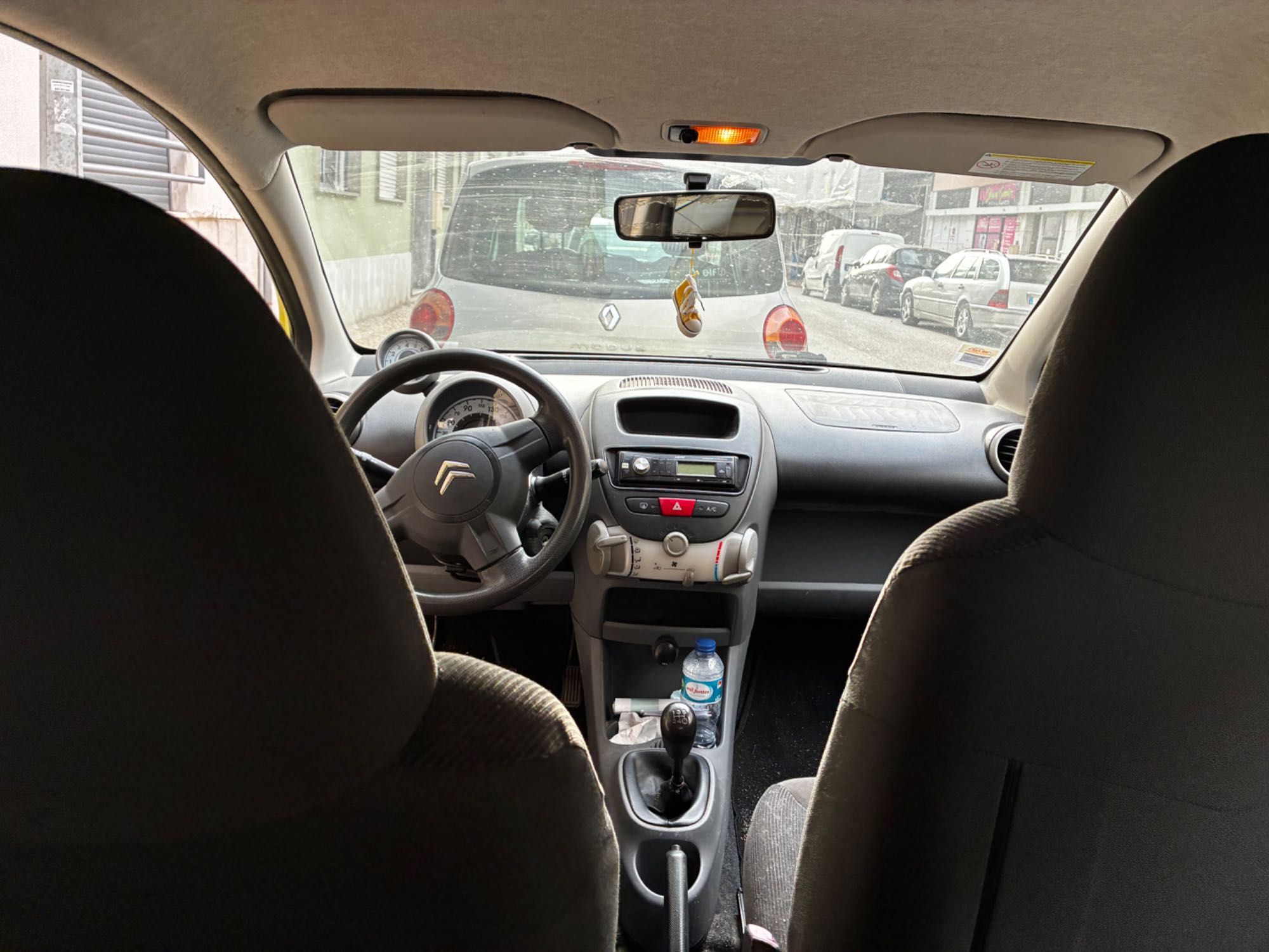 *RESERVADO*.  Citroen C1 amarelo a gasolina