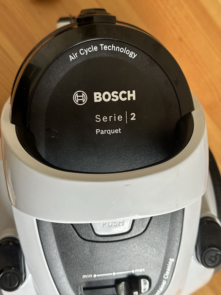 Aspirador sem Saco BOSCH Série 2 (78 dB)