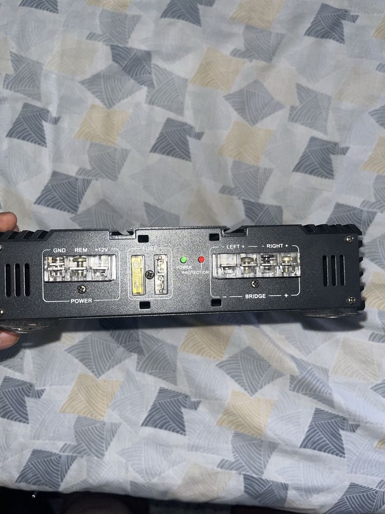 Amplificador para Carro