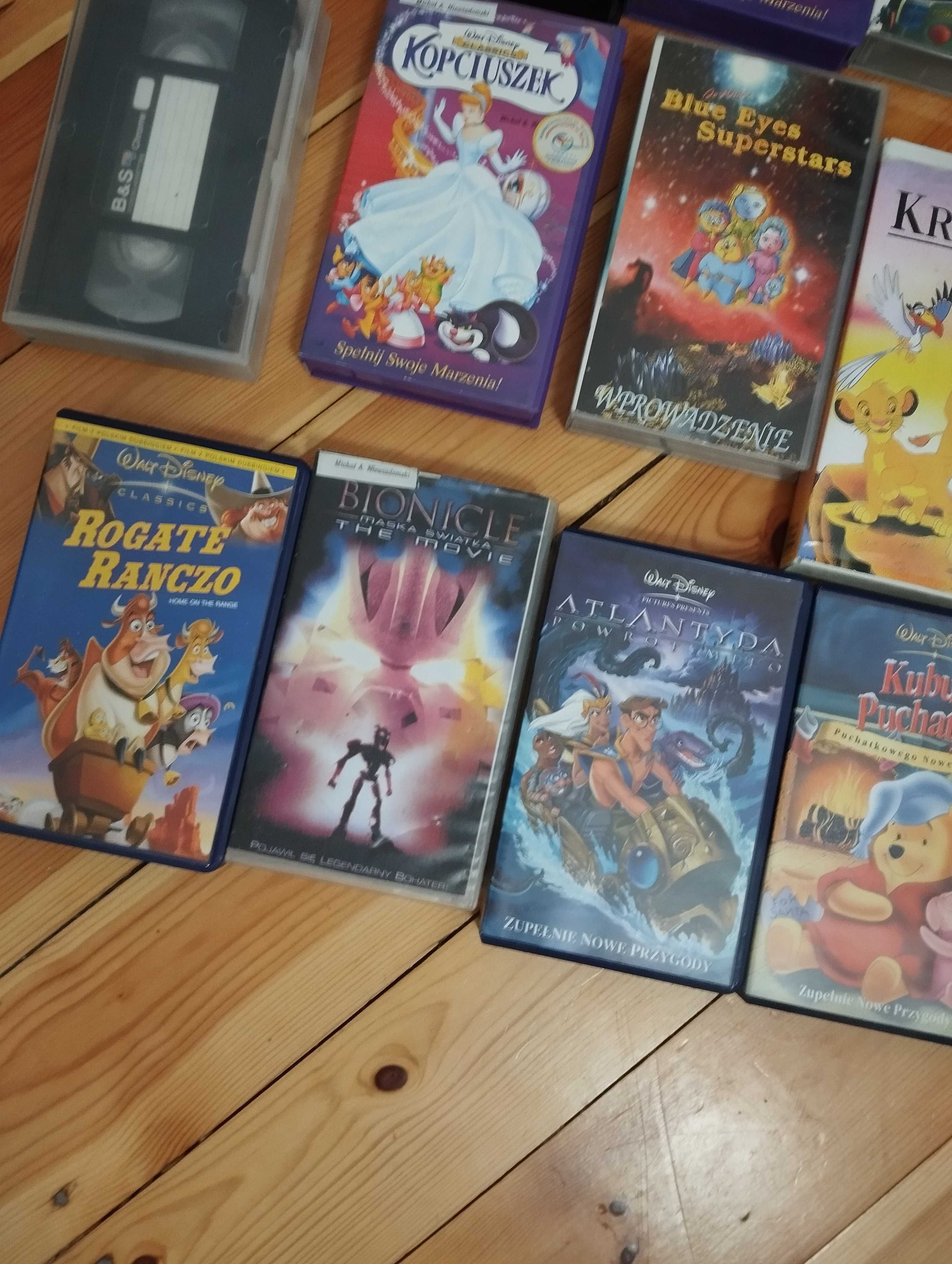 Zestaw kaset VHS video król lew toy story Bugs puchatek