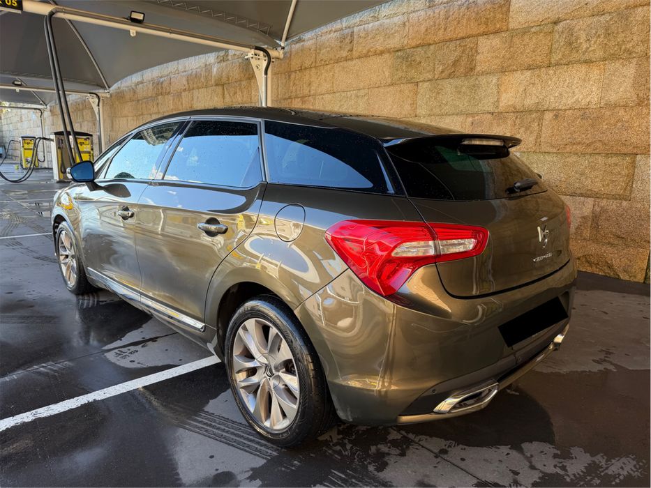Citroën DS5 1.6 HDi Poucos Km Igual a Novo
