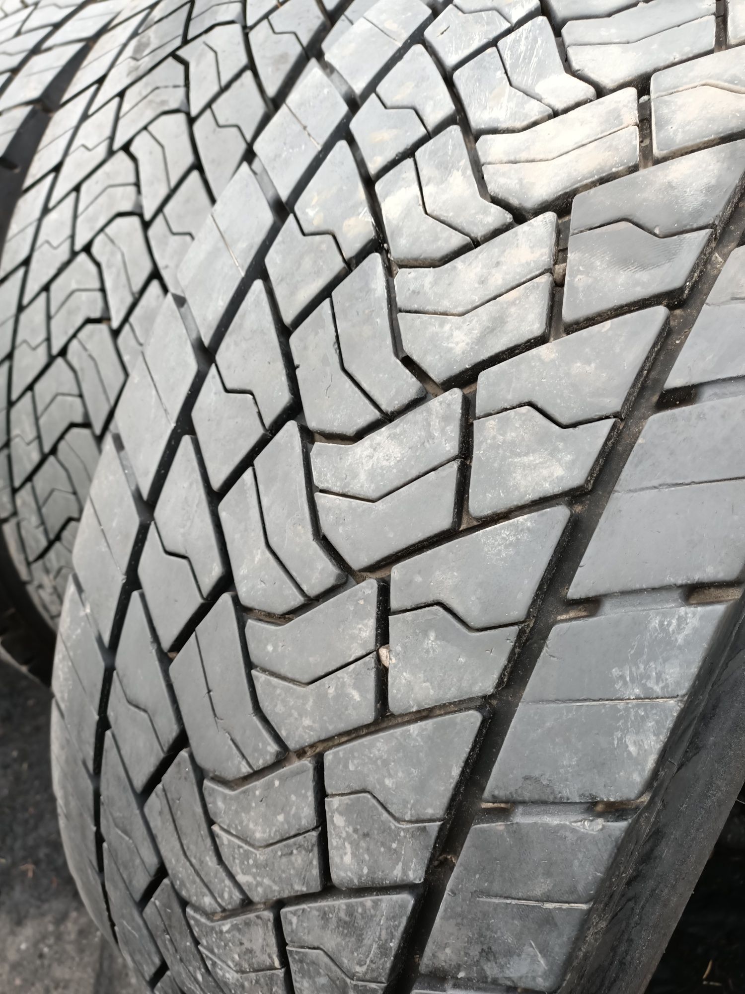 315/70r22.5 opony używane napęd Goodyear K-Max D Gen2 jak nowe 18mm