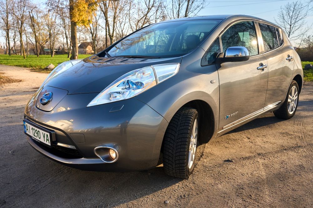 Продам Ніссан ліф, в відмінному стані.