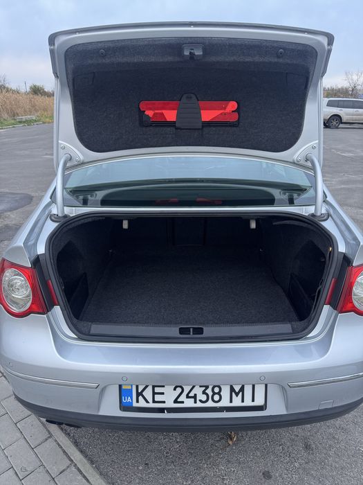 VW Passat B6 2.0t автомат 2008