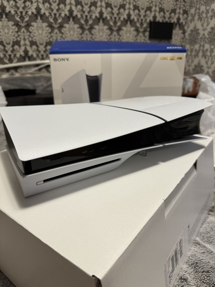 Приставка PS5 Slim з Blu-Ray приводом с новым джойтиком