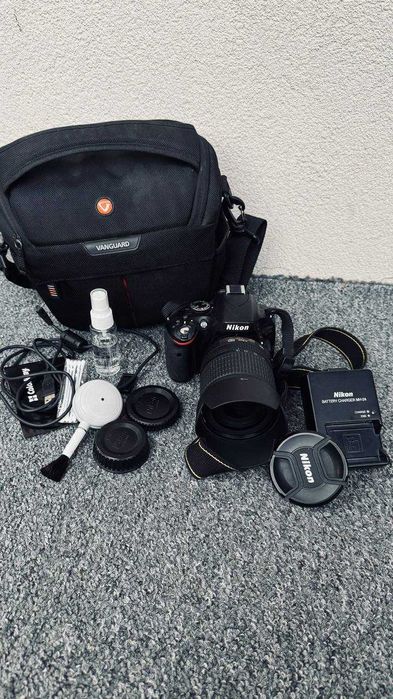 Sprzedam aparat Nikon D5100 z zestawem akcesoriów – Stan jak nowy!