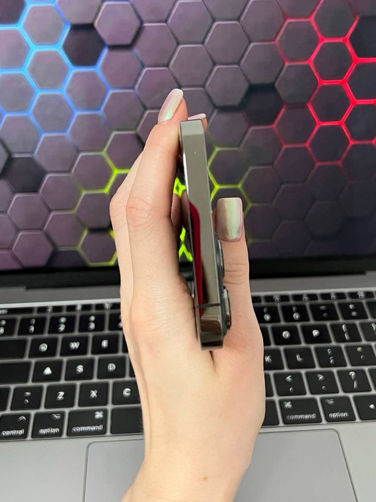 IPhone 13 Pro Max 256 Gb Neverlock гарний стан