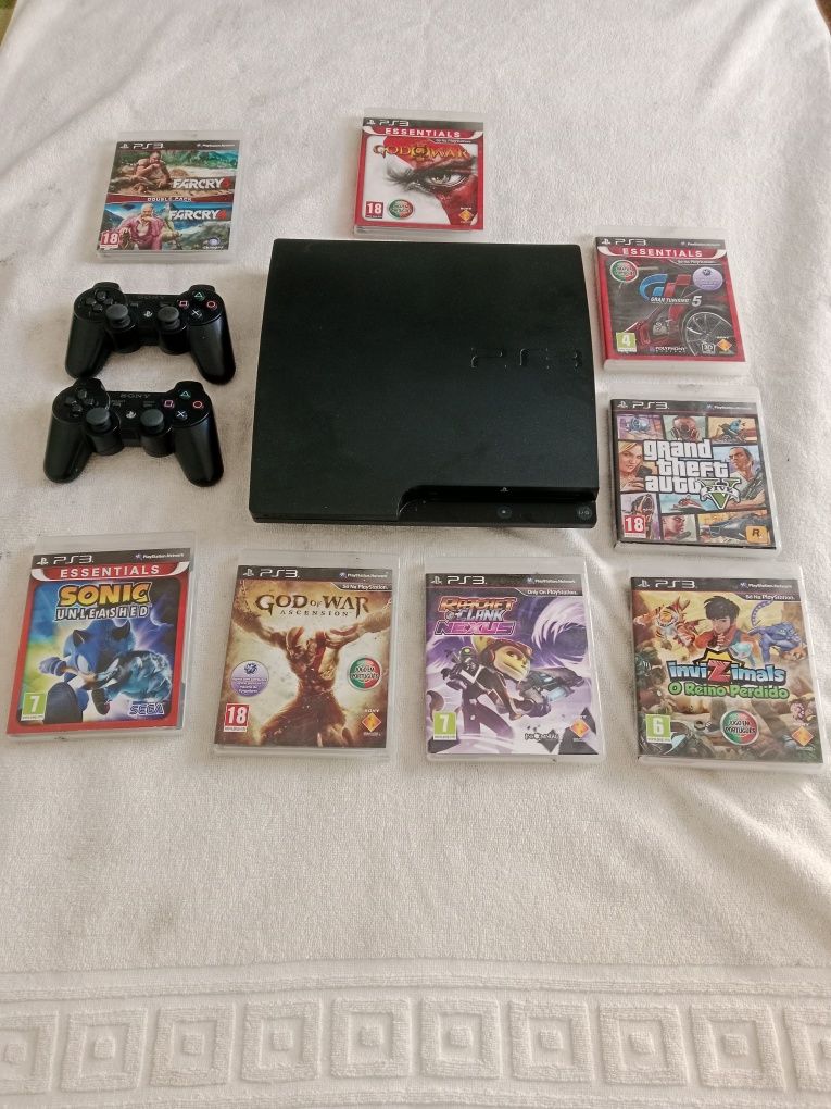 PS3 Slim com 2 comandos + 8 jogos em perfeito estado