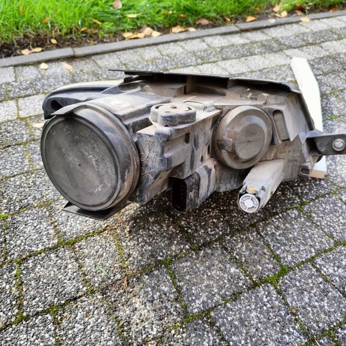 Lampa przednia VW Passat (B6), lewa, prawa