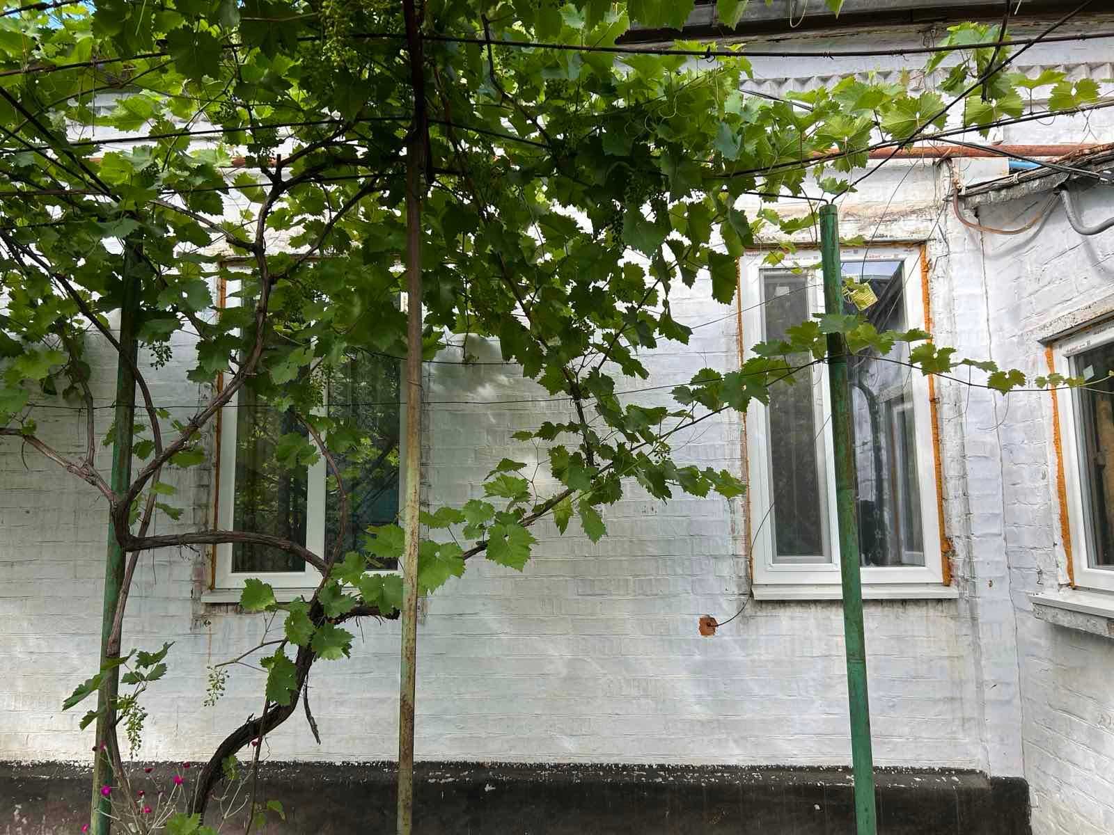 Продам 2/3 домовладения - ул. Станичная-р-н Гагарина, въезд и гараж!