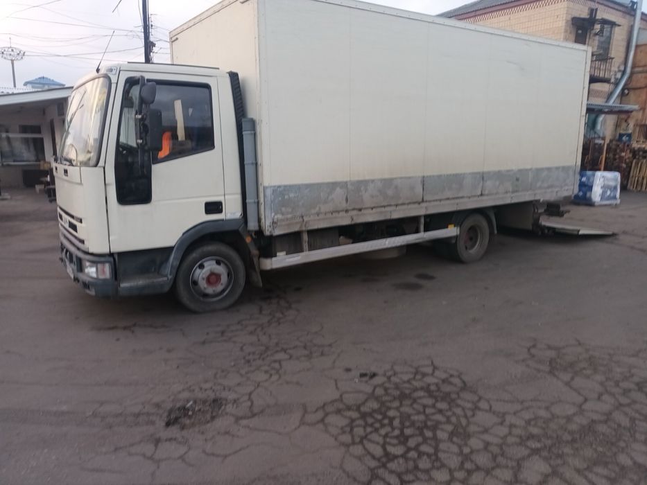 Перевозчик со своим грузовым транспортом от 1 тоны до 10тонн