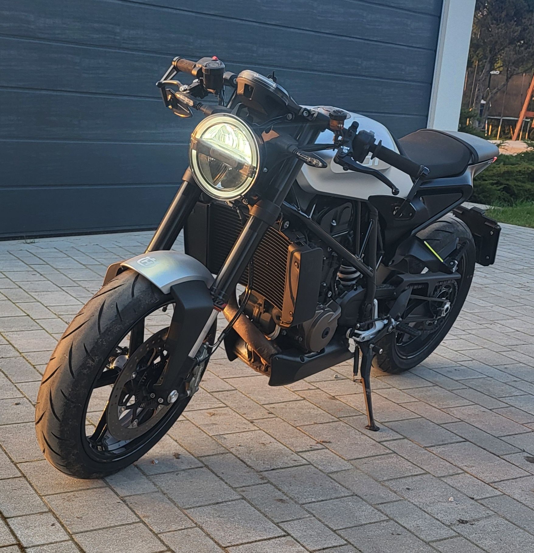 Husqvarna Vitpilen 701 sportowy wydech ( nie Bmw R nineT )