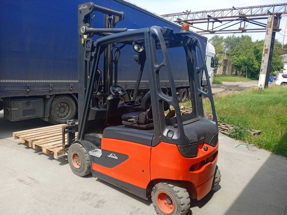 Навантажувач електричний Linde E25-01, 2012р.