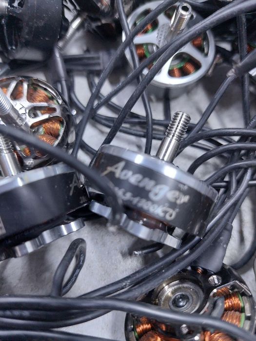 Моторы на FPV EMAX 2807 11300KV и другий для 5"7"8"