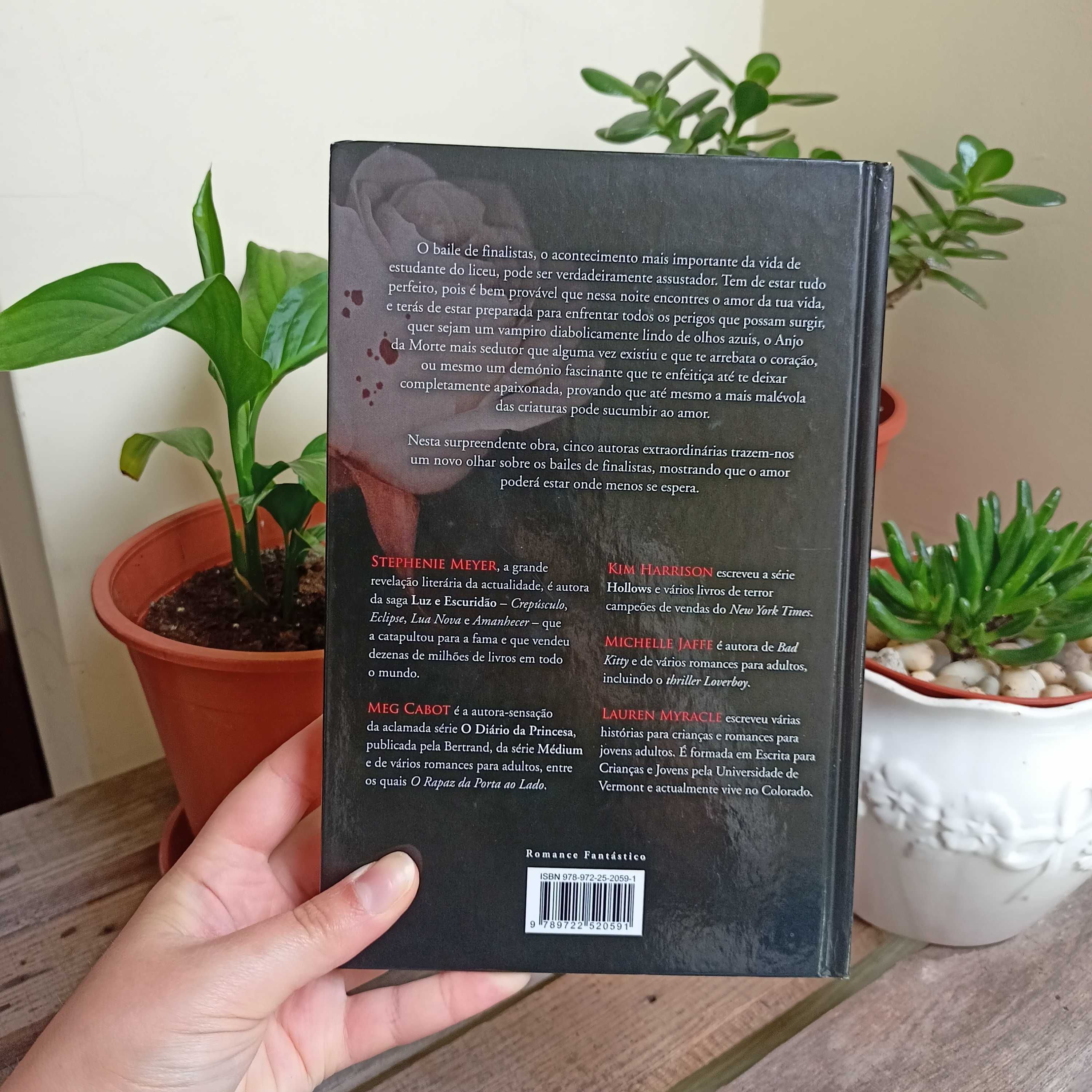 "Danças Malditas", Stephenie Meyer e outras autoras