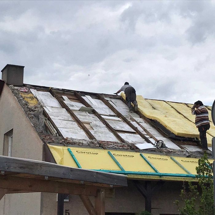 Usługi Dekarskie - Naprawy i Budowa Dachu, Obróbki Blacharskie