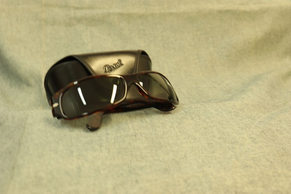Okulary przeciwsłoneczne PERSOL 2804-S