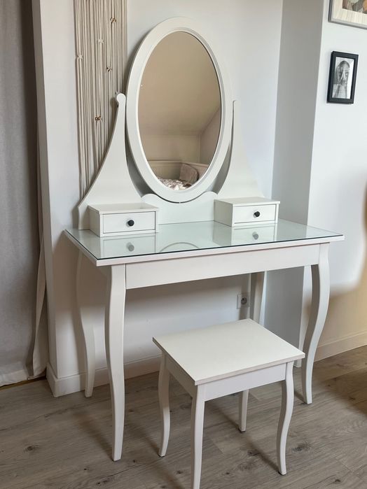 Toaletka Hemnes Ikea z taboretem