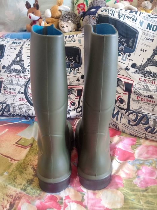 Гумові чоботи нові