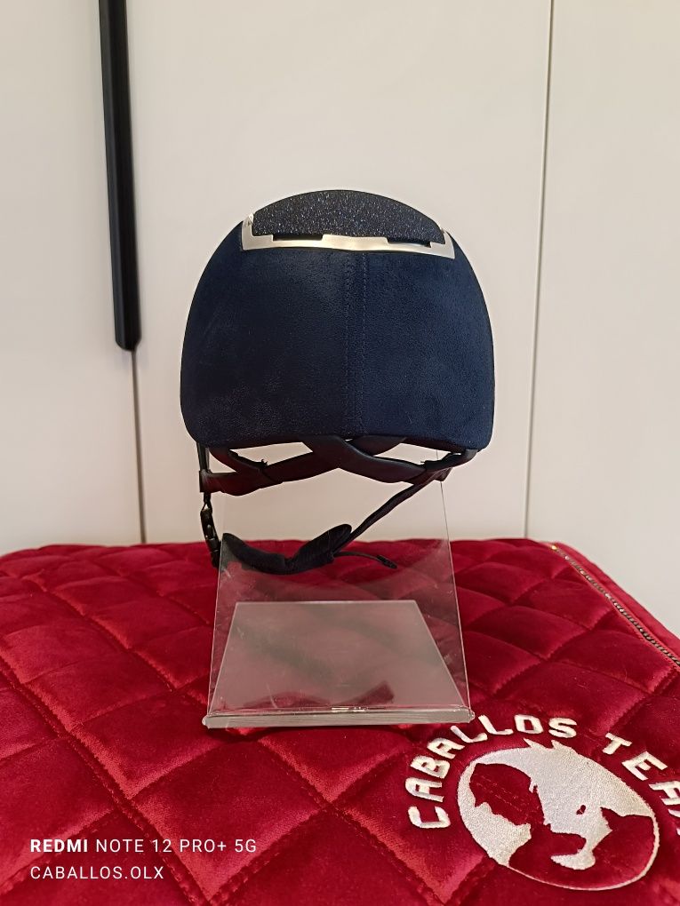 55;56;57 Kask jeździecki BR granatowy z brokatem Omega
