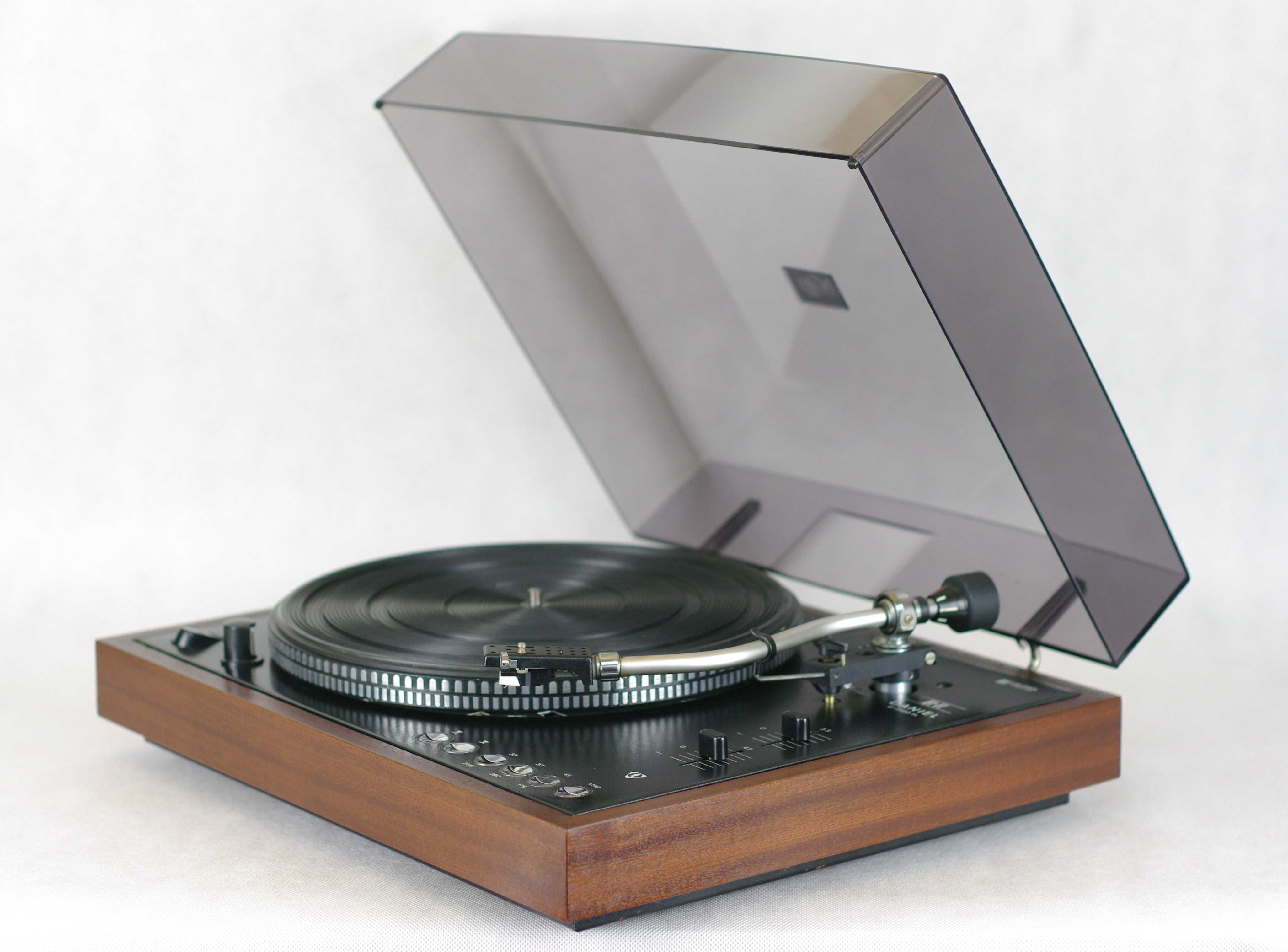 Gramofon Daniel G-1100 fs