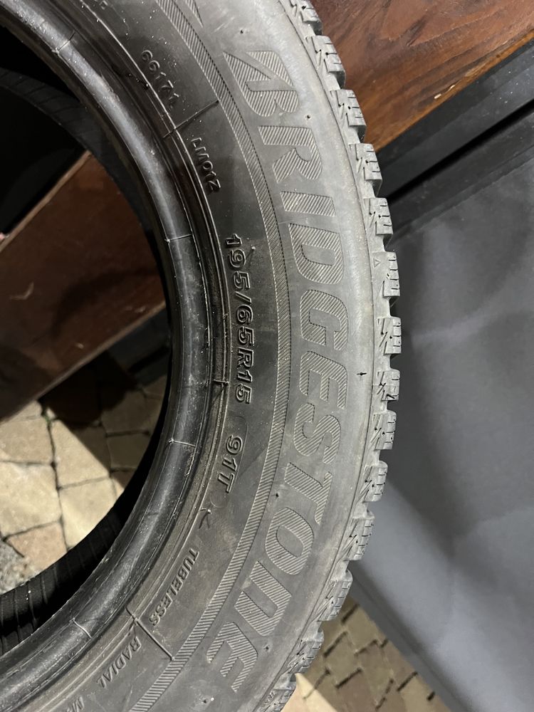 195/65/15 Bridgestone Blizzak lm001