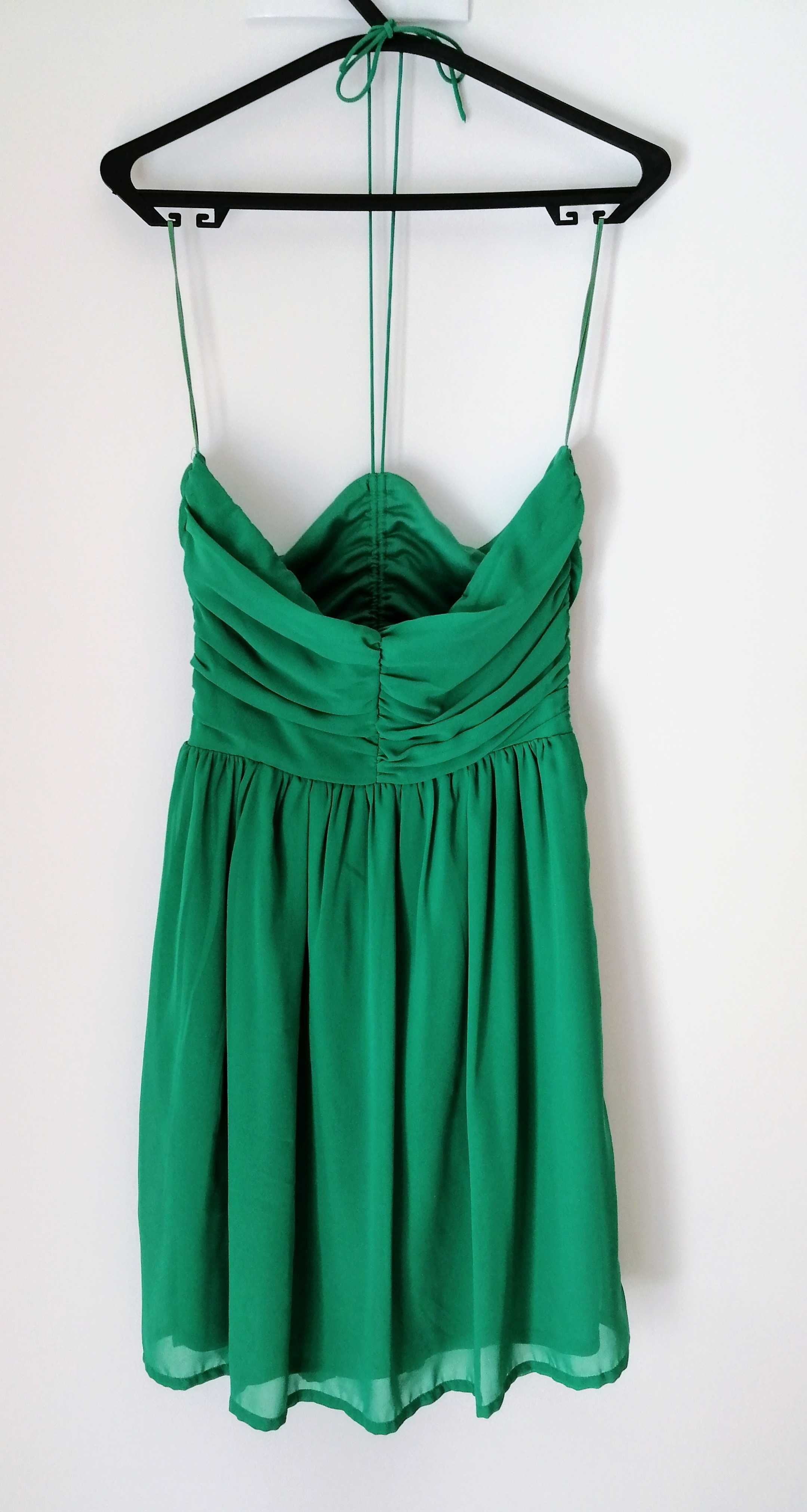 Vestido verde cai cai com atilho ao pescoço