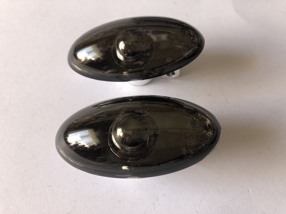 Piscas laterais fundo preto Peugeot 206 , Citroen C2 , C3 , etc